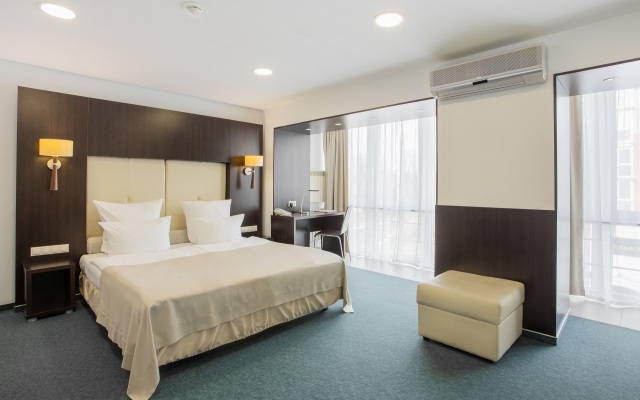 Tourist Hotel