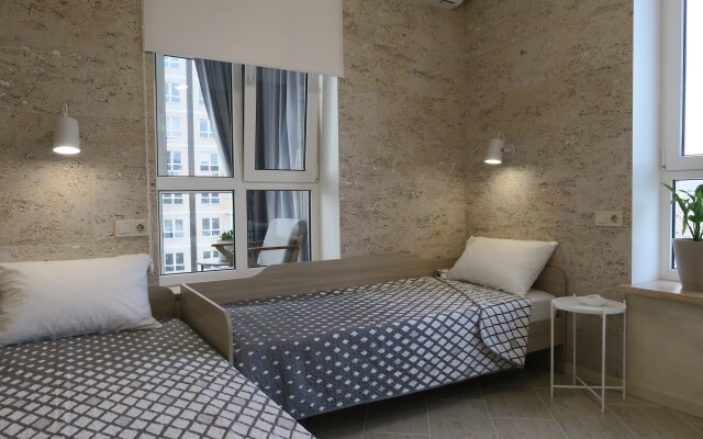 Semeynye Tryokhkomnatnye Na Solnechnoy Apartments