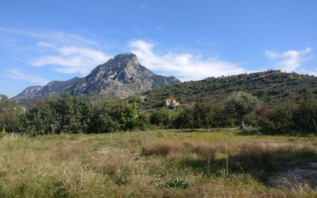 Simo Vacation Rentals Apartments