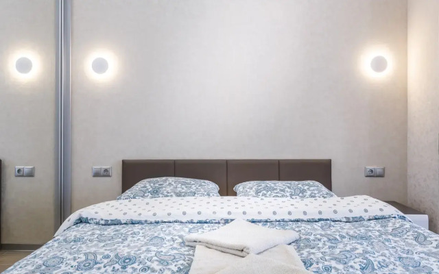 Апартаменты 3 FortEstate на Бутлерова 7б