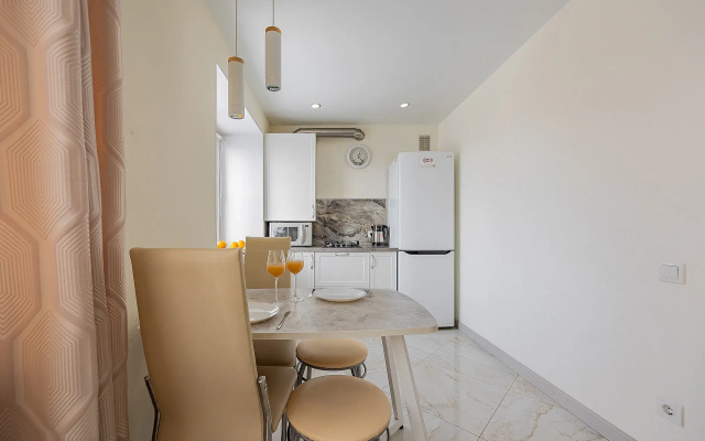 Sikarnye apartamenty na Bul'vare Pobedy