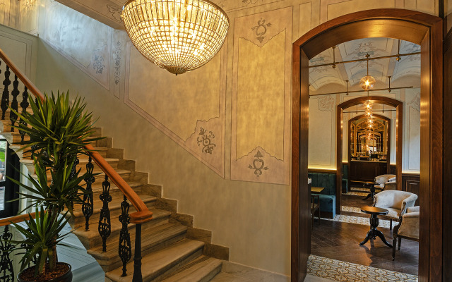 Meroddi Barnathan Hotel