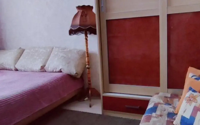 Квартира на 60 лет Октября 12Ак3