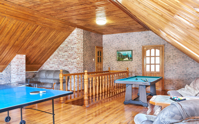 V Yolkakh Private House