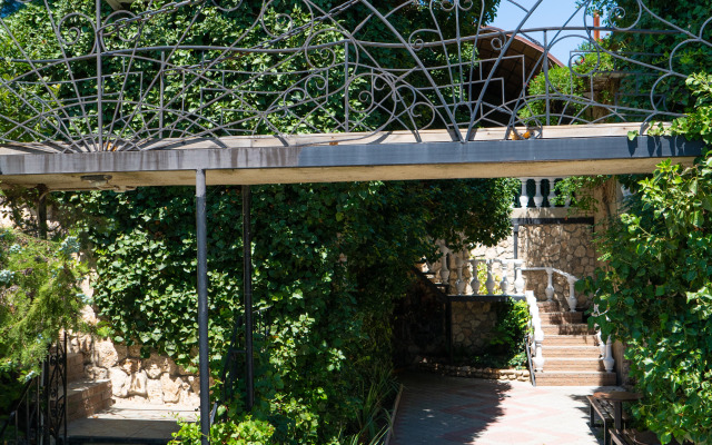 Пансионат Лидия