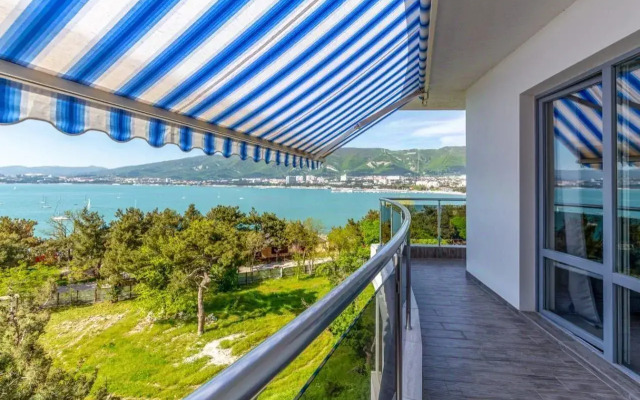 Na Primorskoy 30A Flat