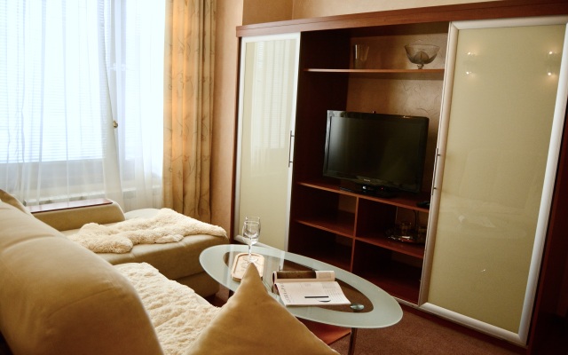 Yug Hotel