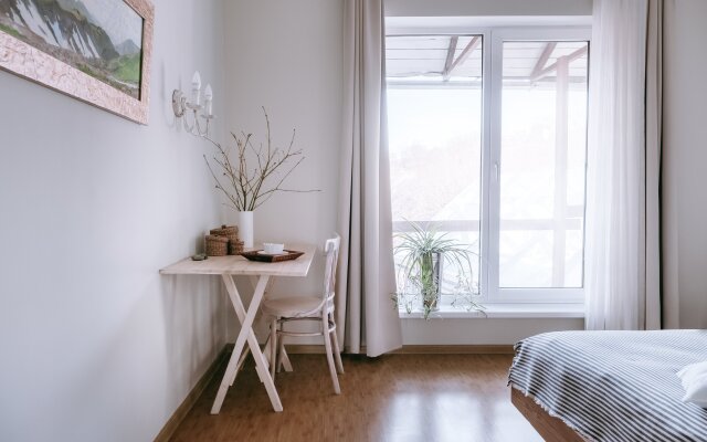 Гостевой Дом с Кипарисами в горах с видом на море