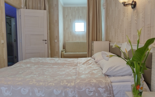 Sirius Vozle Morya Flat