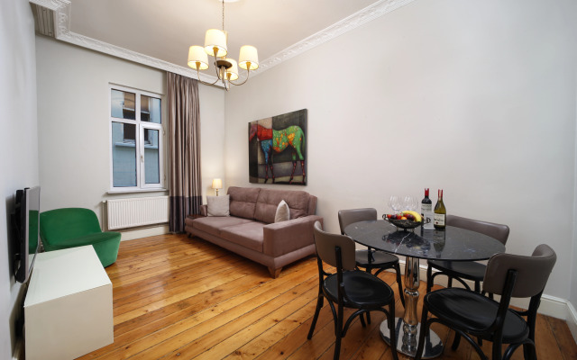 Meroddi Galata Flats