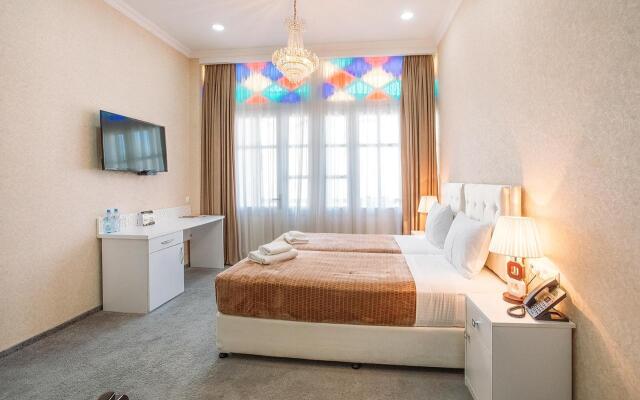 Aivani Hotel