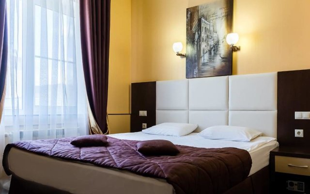 Lajt Hotel