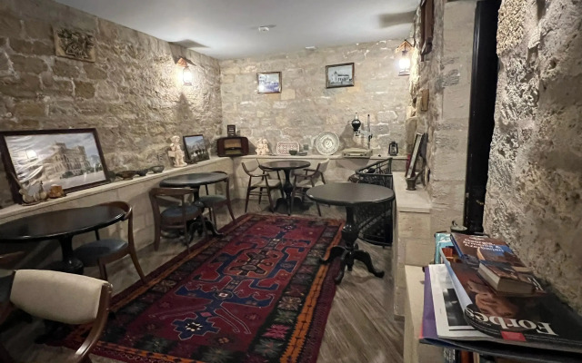 Sazeli Boutique Hotel