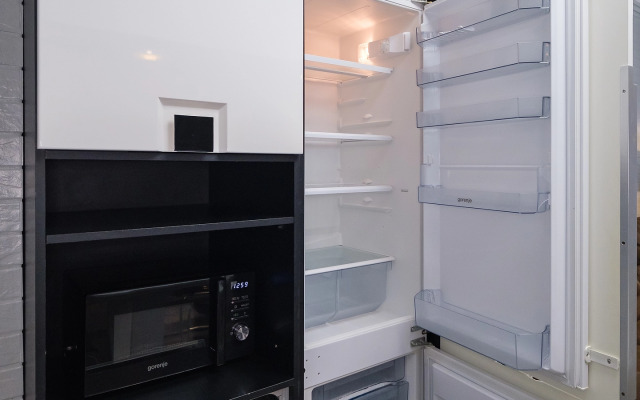 4k Uluchshennye 130m. Pervaya Liniya. 200m do Morya Apartment