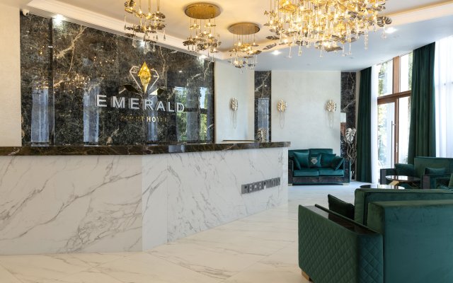 Emerald Apart Hotel by Provence