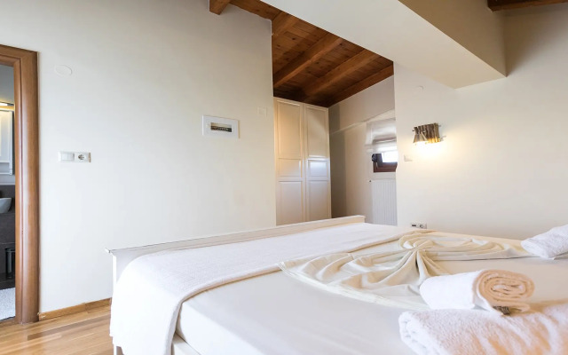 Inuit I Luxury Pool Sani Villa