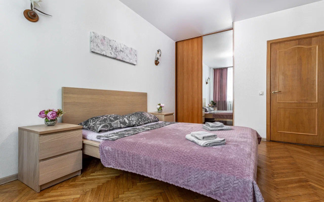 Брусника Цветной бульвар 2-й Волконский переулок 1