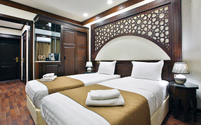 Orient Star Varahsha Hotel