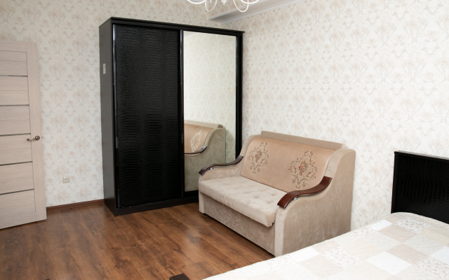 Апартаменты КвартОтель на М.Горького 85Б 18