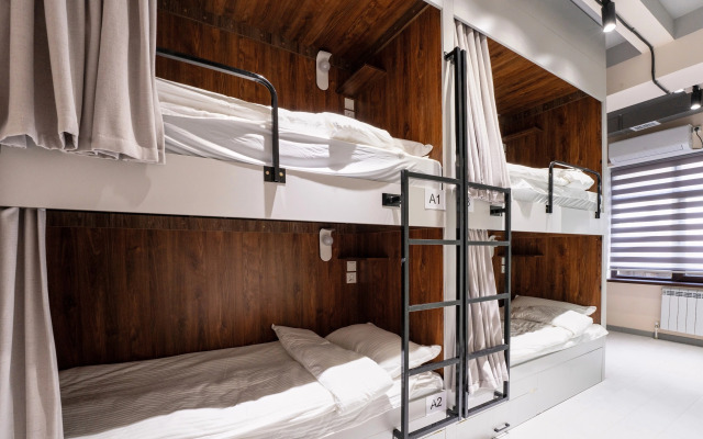 Qlife Hostel
