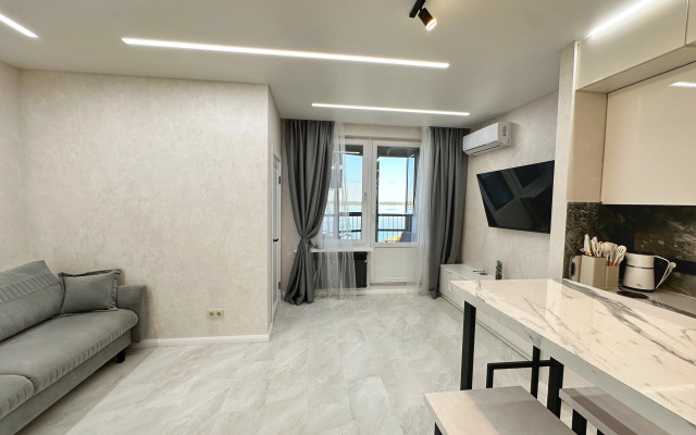 Na Naberezhnoj Flat