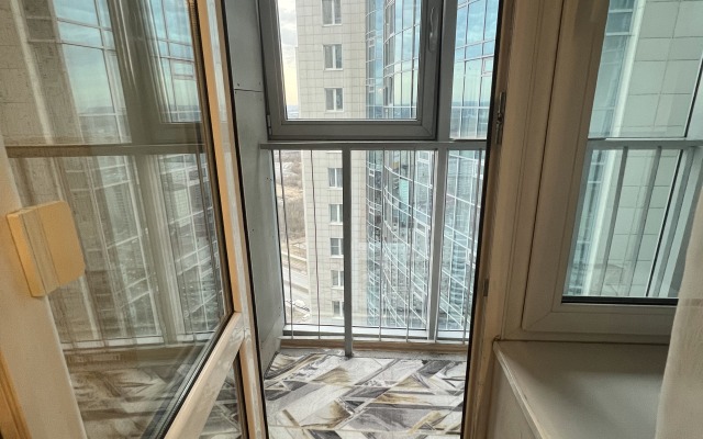 Kvartira Nevabed V Neboskrebe Na 33 Etazhe Flat