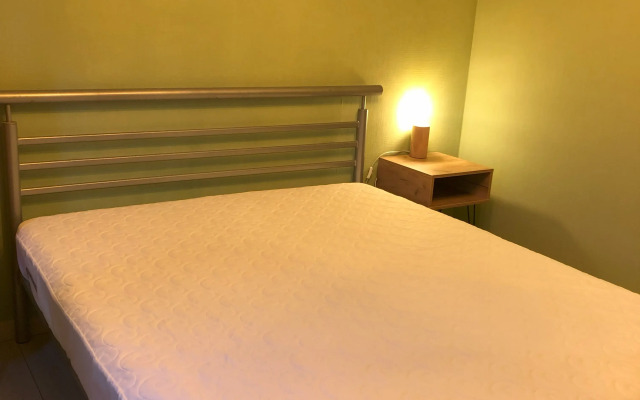 S Kaminom I Saunoy U Ozera Private House