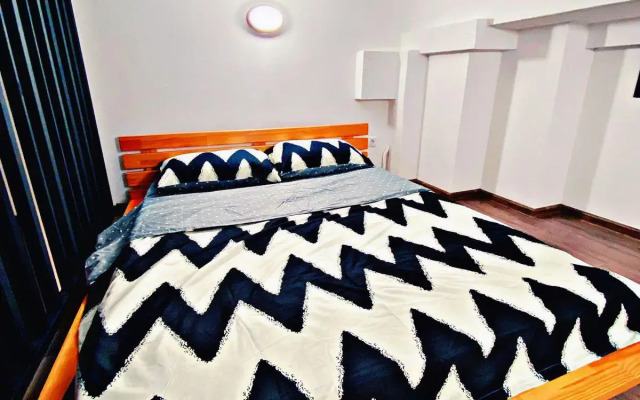 U Metro Prazhskaya Flat