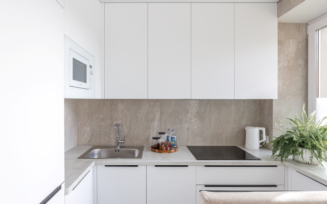 Yevrouyut svetlaya studiya vozle dostoprimechatelnostey Flat