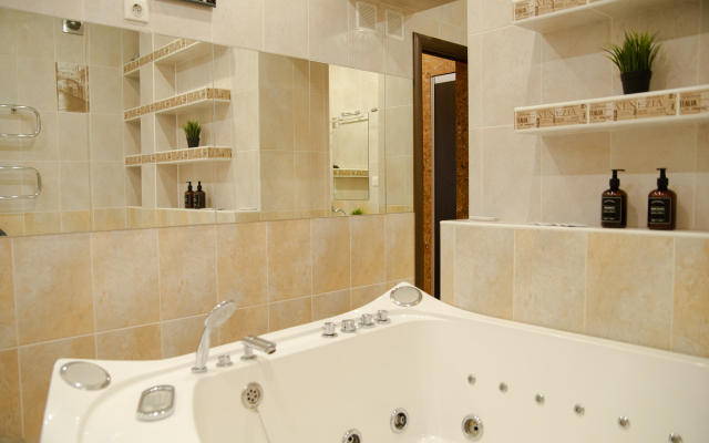 Апартаменты GoldFish на Ленинском проспекте 17