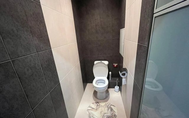 Bolshaya Kvartira s Yevroremontom Flat