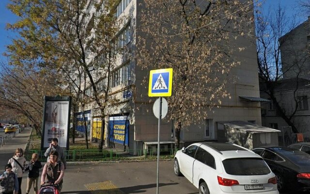 Na Oruzhejnom Apartments