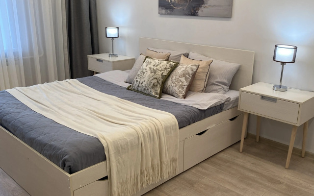 V Tsentre Goroda Flat