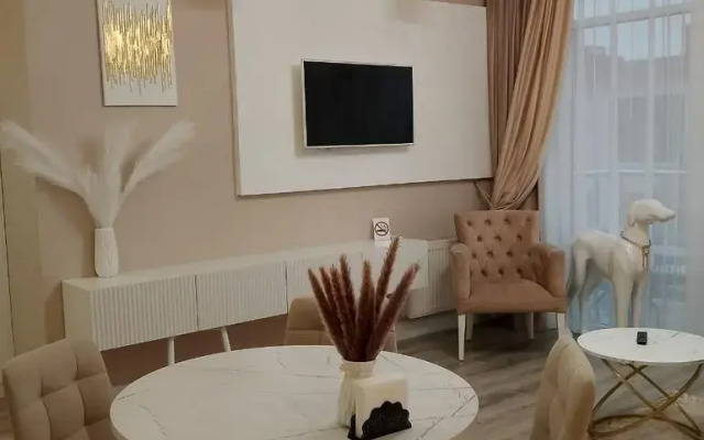 Golden Sand Apartments