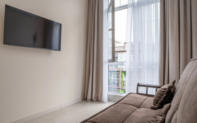 Red Apartments Art Layt Siti Dzhordzhiya Apartments