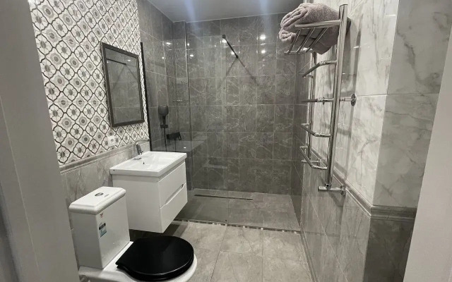 Na Ulitse Buachidze, 1k3 Flat