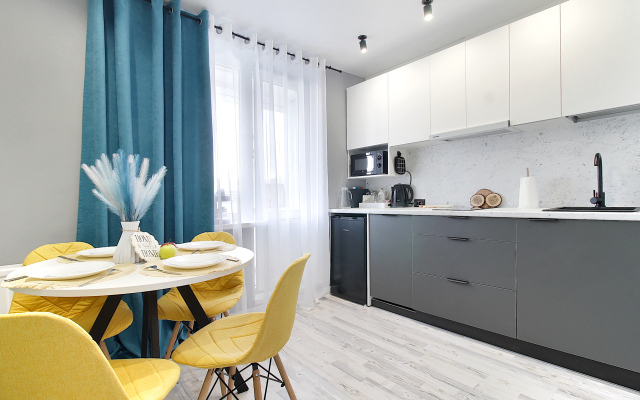 Air-conditioned Next to Lotus Plaza Apartment