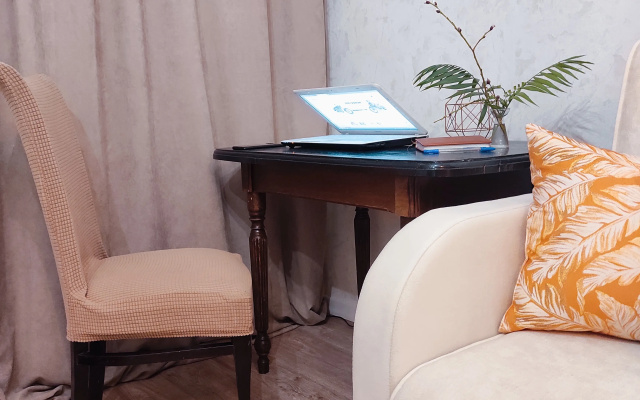 Apartamenty Prostornaa Dvuh Komnatnaa Kvartira s Parkovkoj vo dvore
