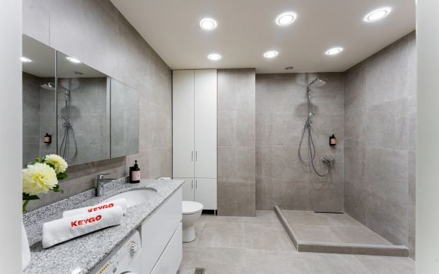 KeyGo #0093, 1 Bedroom, Near Dvin Music Hall Apartments