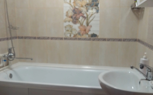 Studiya S Balkonom V Chastnom Dome Vozle Vokzalov Flat