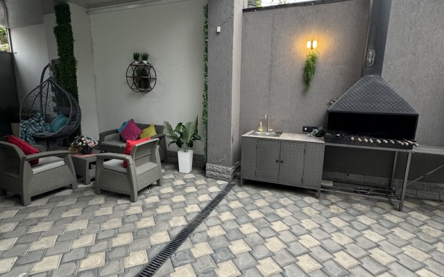 Modern And Comfortable Apartment