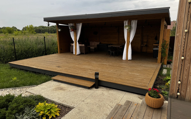 Частный дом Барнхауз с сауной и уличным джакузи