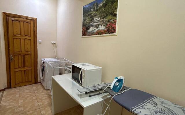 S San Uzlom Na Etazhe Flat