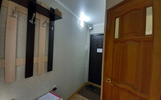 Oranzhevy Mir Flat