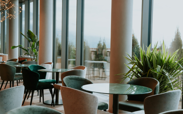 Отель 5* Всесезонный курорт Манжерок 5* в Озёрном 7 отзывов об отеле ...