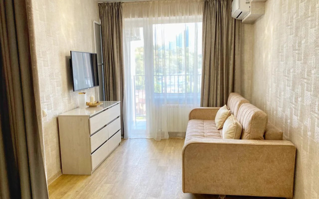 Ryadom S Plyazhem Flat