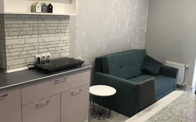 9 Aprelya Apartments