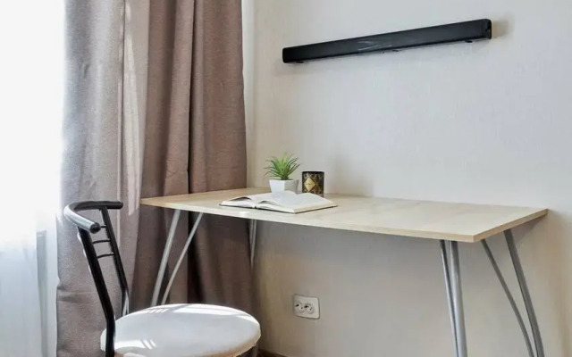 Prostornaya Odnokomnatnaya v Tsentre Goroda Flat