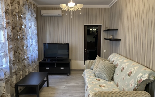 Частный Дом 015 Октябрьская, 28