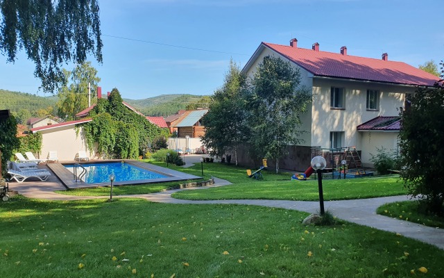 Kamenny Tsvetok Guest House